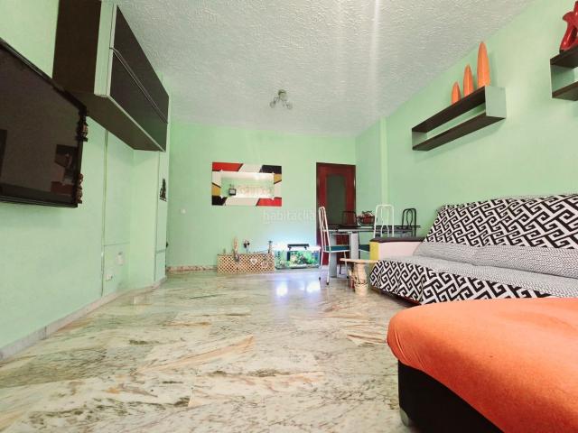 Piso en venta en Sevilla, Colores Entreparques. Bonito piso en Sevilla Este. Pisos.