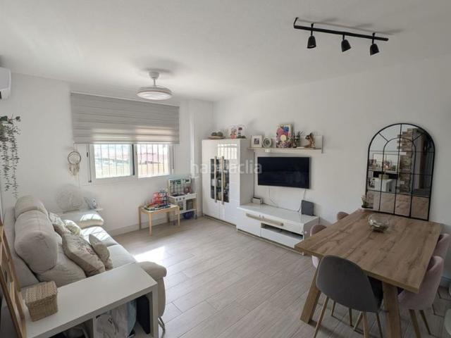 Piso en venta en Sevilla, Colores Entreparques. Piso en venta en Sevilla, 3 dormitorios. Pisos.
