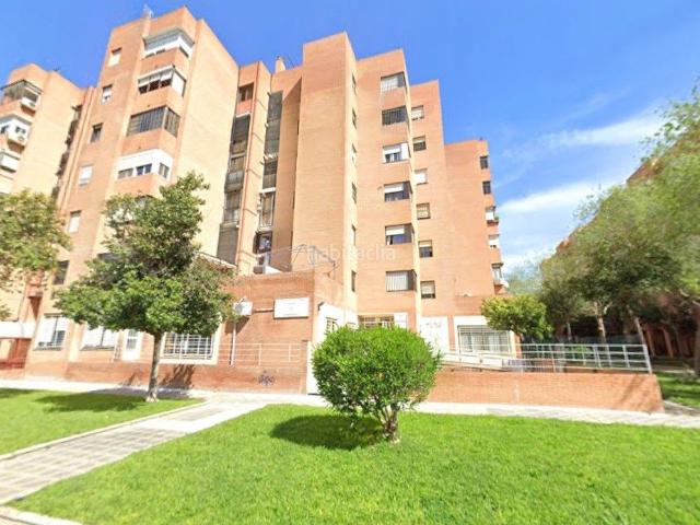 Piso en venta en Sevilla, Colores Entreparques. Pisos.