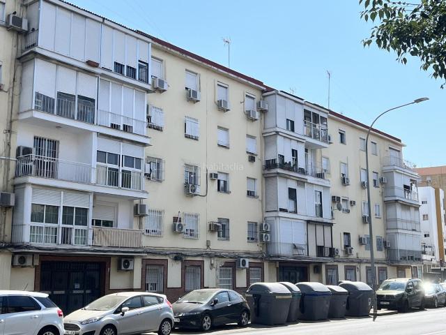 Piso en venta en Sevilla, Cruz Roja. Cerca HopitaL Virgen Macarena. Pisos.