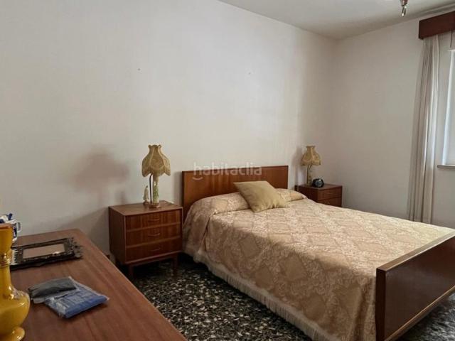Piso en venta en Sevilla, Cruz Roja. Piso de 91 m con 3 dormitorios y terraza en Previsión, Sevilla. Pisos.