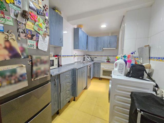 Piso en venta en Sevilla, Cruz Roja. Piso en venta en Macarena Begoña, 3 dormitorios. Pisos.
