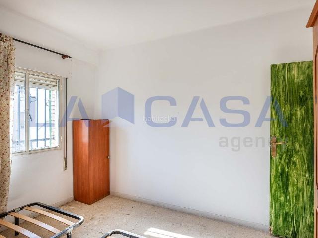 Piso en venta en Sevilla, Cruz Roja. REFORMAR!. Pisos.