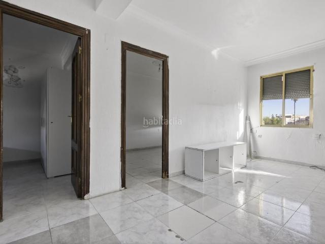 Piso en venta en Sevilla, Amate. Pisos.