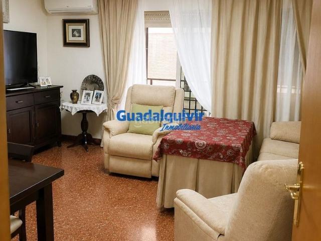 Piso en venta en Sevilla, Barrio del Nervión. IDEAL PARA INVERSIONISTAS EN NERVIÓNALQUILADO. Pisos.