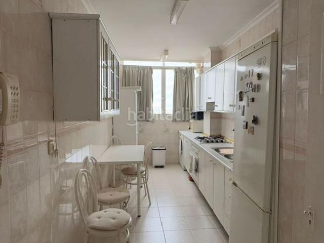 Piso en venta en Sevilla, Barrio del Nervión. Piso en venta en Nervión Gran Plaza, 4 dormitorios. Pisos.