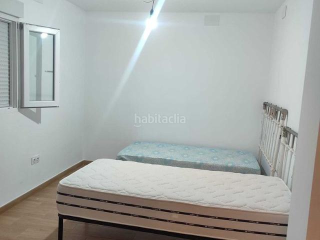 Piso en venta en Sevilla, Bellavista. Piso de 69 m con 2 dormitorios reformado en Almirante Argandoña, Sevilla. Pisos.