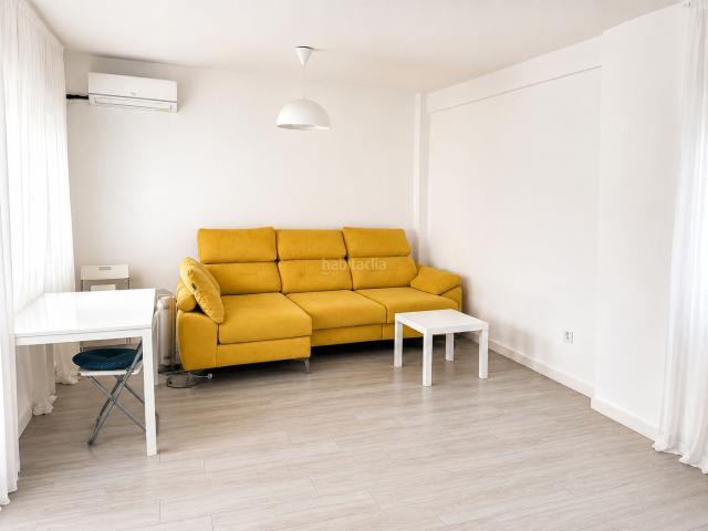 Piso en venta en Sevilla, Bellavista. SE VENDE PRECIOSO PISO TOTALMENTE REFORMADO EN BELLAVISTA, JUSTO AL HOSPITAL DEL VALME, LISTO PARA ENTRAR A VIVIR. Pisos.