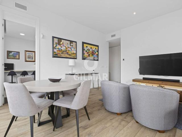 Piso en venta en Sevilla, El Plantinar Avda. La Paz El Juncal. Exclusivo piso de diseño contemporáneo en Nervión, Sevilla Esta elegante vivienda de 154 m construidos está ubicada en una de las.