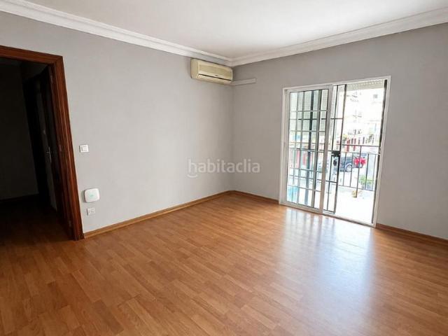 Piso en venta en Sevilla, El Torrejón El Cerezo. Piso en Macarena. Pisos.