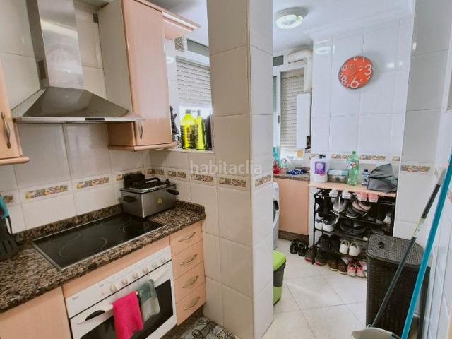 Piso en venta en Sevilla, El Torrejón El Cerezo. Piso muy luminoso en Hermandad del Trabajo. Pisos.