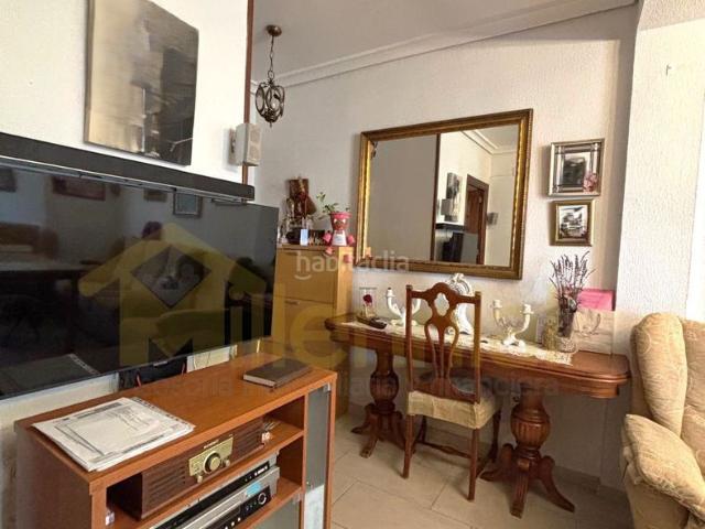 Piso en venta en Sevilla, Juan XXIII Rochelambert. Piso en venta en primera planta en Rochelambert. Pisos.