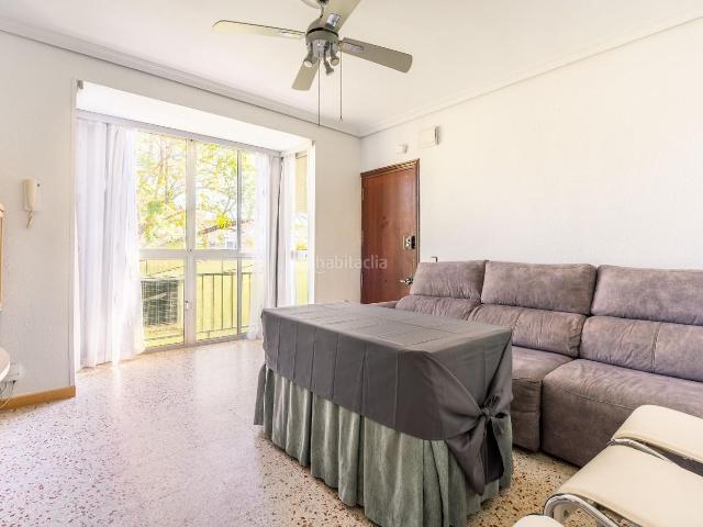 Piso en venta en Sevilla, Juan XXIII Rochelambert. Piso Sevilla Cerro del Águila. Pisos.