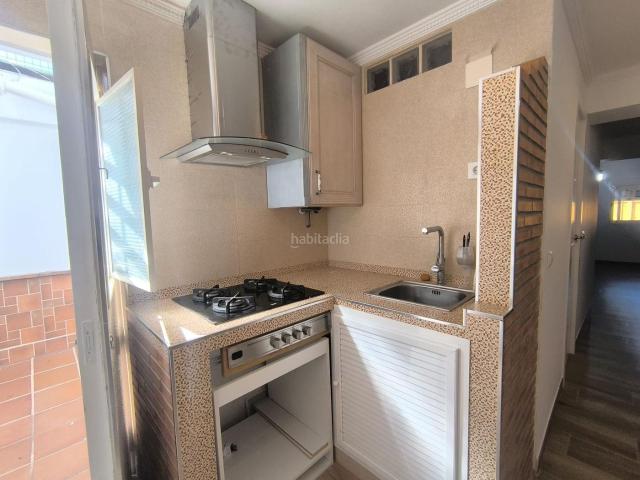 Piso en venta en Sevilla, Los Pájaros. Bajo reformado integralmente con patio privativo y gran luminosidad. Pisos.