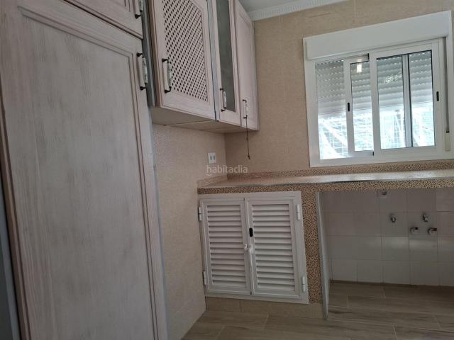 Piso en venta en Sevilla, Los Pájaros. PISO TOTALMENTE REFORMADO CON DOS PATIOS PRIVATIVOS. Pisos.