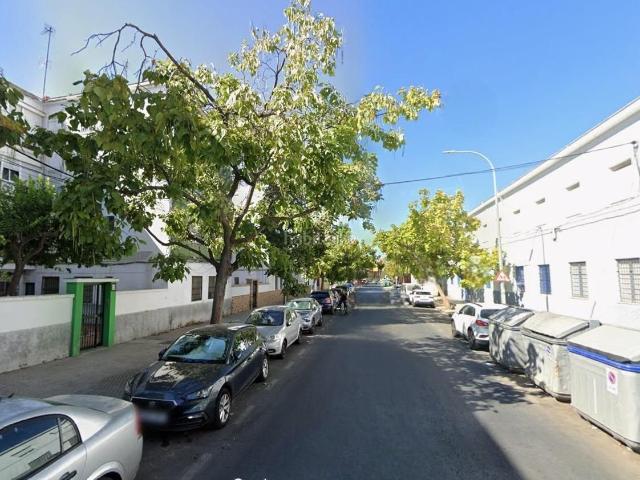 Piso en venta en Sevilla, Los Pájaros. Piso en Sevilla. Activo inmobiliario SIN POSESIÓN, NO SE PUEDE VISITAR. Pisos.