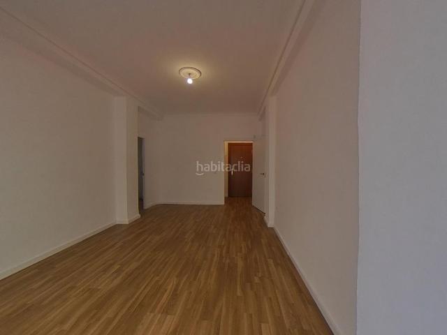 Piso en venta en Sevilla, Los Remedios. Solvia Inmobiliaria Piso Sevilla. Pisos.
