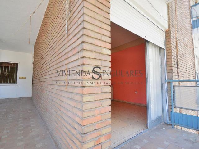 Piso en venta en Sevilla, Los Remedios. Un lienzo en blanco en el corazón de los Remedios. Pisos.