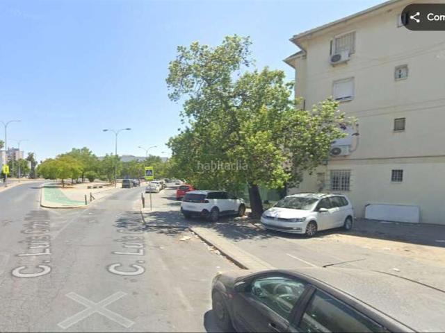 Piso en venta en Sevilla, La Oliva. IDEAL INVERSORES, PISO 3 DORMITORIOS POLIG SUR RENTABILIDAD MUY ALTA. Pisos.