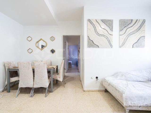 Piso en venta en Sevilla, La Oliva. Piso en venta 84 m2 Solo venta al contado. Pisos.
