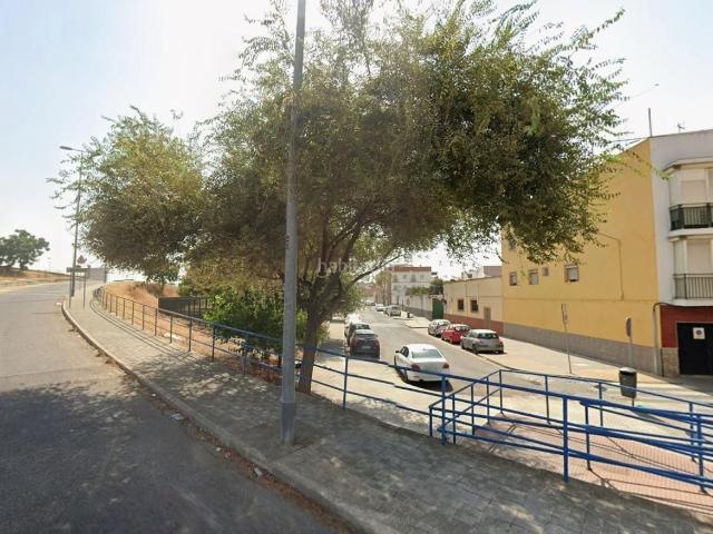 Piso en venta en Sevilla, La Plata. Piso en Sevilla. Activo inmobiliario SIN POSESIÓN, NO SE PUEDE VISITAR. Pisos.