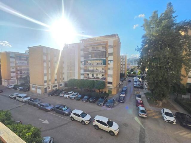 Piso en venta en Sevilla, Nervión