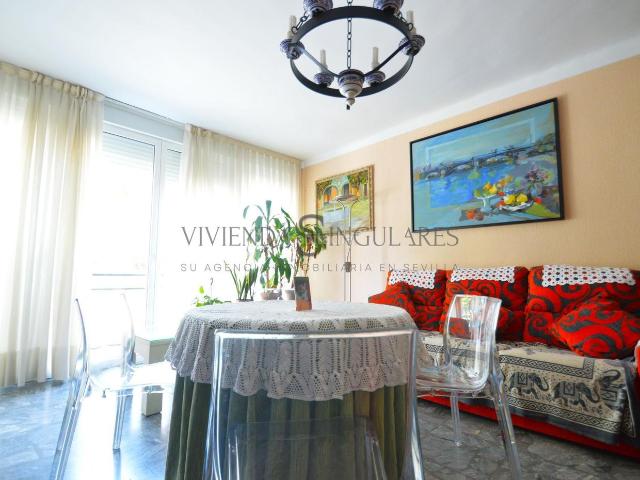 Piso en venta en Sevilla, San Gil. Vivienda familiar destinada para aquellos que buscan amplitud, pero sin renunciar a la comodidad de vivir en pleno centro de Sevil. Pisos.