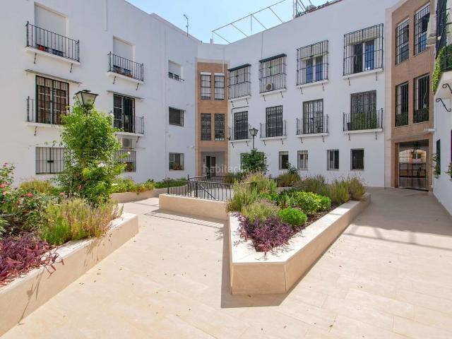 Piso en venta en Sevilla, San Julián. Piso en planta baja con garaje opcional en San Julian. Pisos.