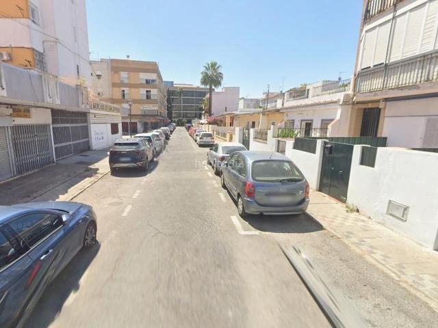Piso en venta en Sevilla, San Jerónimo La Bachillera. Piso en Sevilla. Activo inmobiliario SIN POSESIÓN, NO SE PUEDE VISITAR. Pisos.