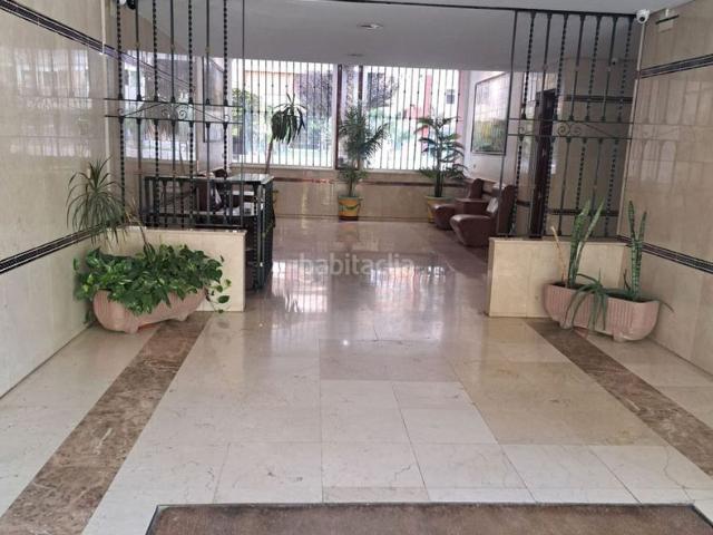 Piso en venta en Sevilla, San Pablo. ESPECTACULAR PISO CON TERRAZA Y PLAZA DE GARAJE EN AVENIDA KANSAS CITY. Pisos.