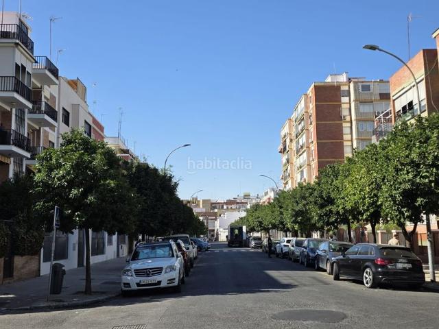 Piso en venta en Sevilla, San Pablo. Piso de 93 m con 3 dormitorios y exterior en Paco Gandía, Sevilla. Pisos.