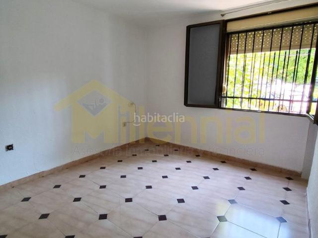 Piso en venta en Sevilla, San Pablo. Piso en venta en San Pablo, Barrio A. Pisos.