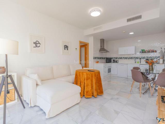 Piso en venta en Sevilla, San Pablo. Piso en venta en ubicación privilegiada de Nervión. Pisos.