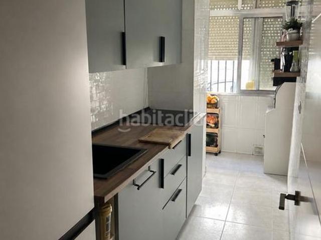 Piso en venta en Sevilla, San Pablo. Piso reformado en San Pablo Ideal para vivir o invertir. Pisos.