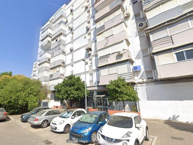 Piso en venta en Sevilla, San Pablo. SE VENDE inmueble ALQUILADO en Sevilla. Pisos.