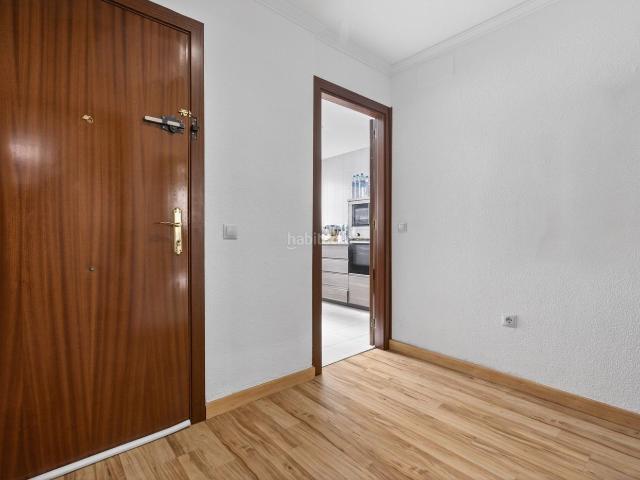 Piso en venta en Sevilla, Sta. Aurelia Cantábrico Atlàntico La Romería. AMPLIO PISO REFORMADO CON PISCINA, GARAJE Y TERRAZA EN CONTADORES SANTA AURELIA!. Pisos.