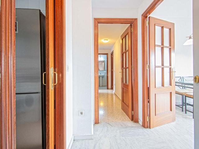 Piso en venta en Sevilla, Palmete. Magnífico piso de Renta Libre con Plaza de garaje y Trastero!. Pisos.