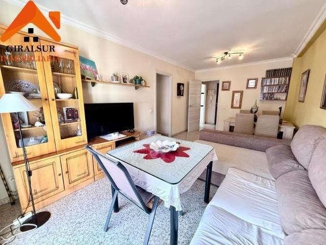 Piso en venta en Sevilla, Parque Alcosa
