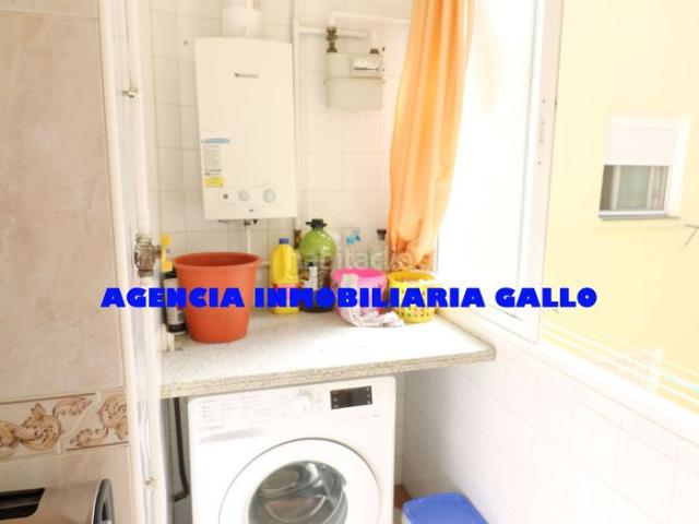 Piso en venta en Sevilla, Parque Alcosa. Piso con ascensor en Venta Alcosa Sevilla. Pisos.