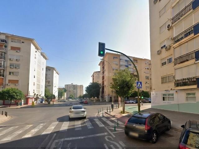 Piso en venta en Sevilla, Parque Alcosa. Piso en venta en Avda. Ildefonso Marañón Lavín Parque Alcosa. Pisos.