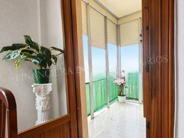 Piso en venta en Sevilla, Parque Alcosa. Piso en venta en Sevilla Este, 4 dormitorios. Pisos.