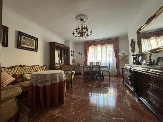 Piso en venta en Sevilla, Ronda de Triana Patrocinio Turruñuelo