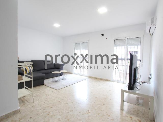 Piso en venta en Sevilla, Torreblanca. Oportunidad en Torreblanca. Pisos.
