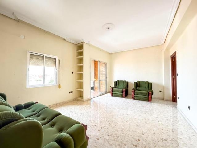 Piso en venta en Sevilla, Tiro de Línea