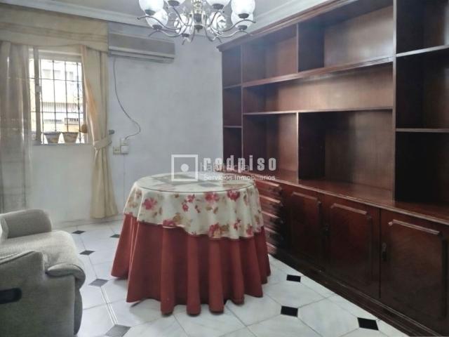 Piso en venta en Sevilla, Triana Oeste. PISO EN VENTA CALLE SAN VICENTE DE PAÚL. Pisos.