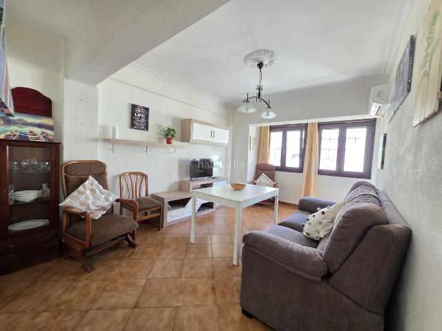 Piso en venta en Sevilla, Triana Este. Piso en venta en Triana Lopez De Gomara, 3 dormitorios. Pisos.