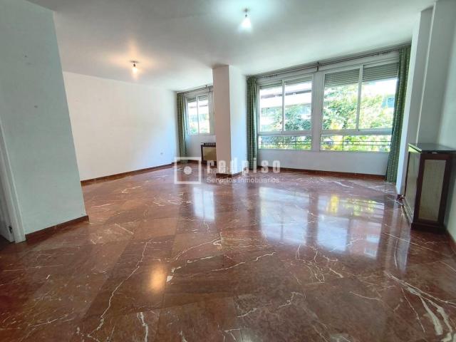 Piso en venta en Sevilla, Triana Este. PISO EN VENTA EN LOS REMEDIOS. Pisos.