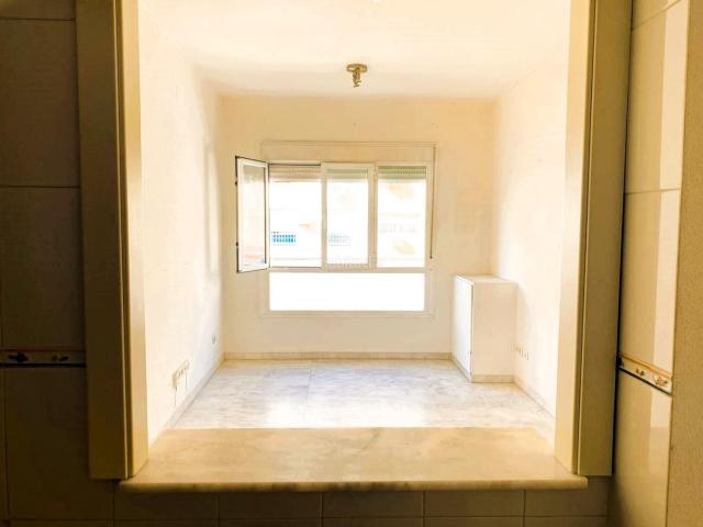 Piso en venta en Sevilla, Urbadiez Entrepuentes. Piso Turístico en Sevilla Este Sevilla. Pisos.