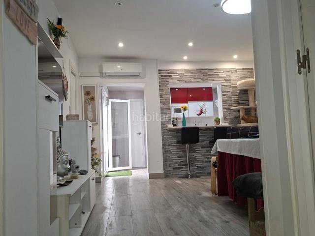 Piso en venta en Sevilla, Valdezorras El Gordillo. Piso de 85 m con 2 dormitorios y exterior en Valdezorras. Pisos.