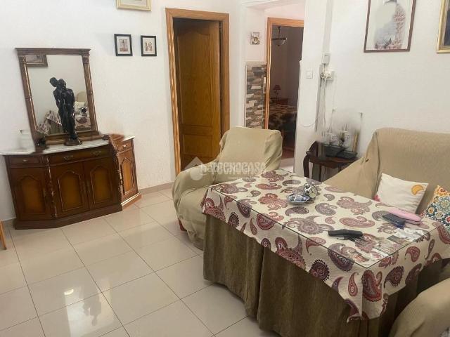 Piso en venta en Sevilla, Valdezorras El Gordillo. Piso en venta en Sevilla. Pisos.